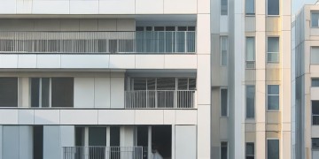 物业为什么不允许封闭阳台？